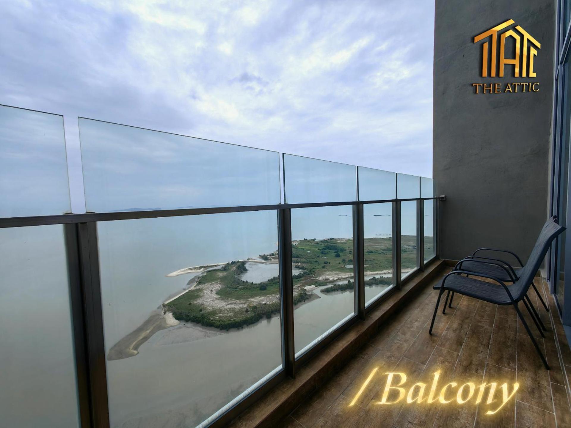 Attic Home Melaka Silverscape Residence & Jonker Exterior foto